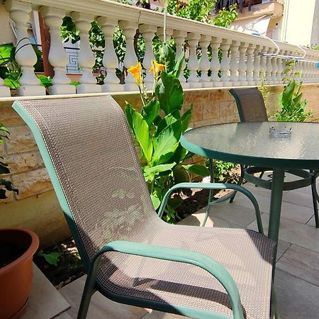 Vesta Apartment Thessaloniki Exterior photo